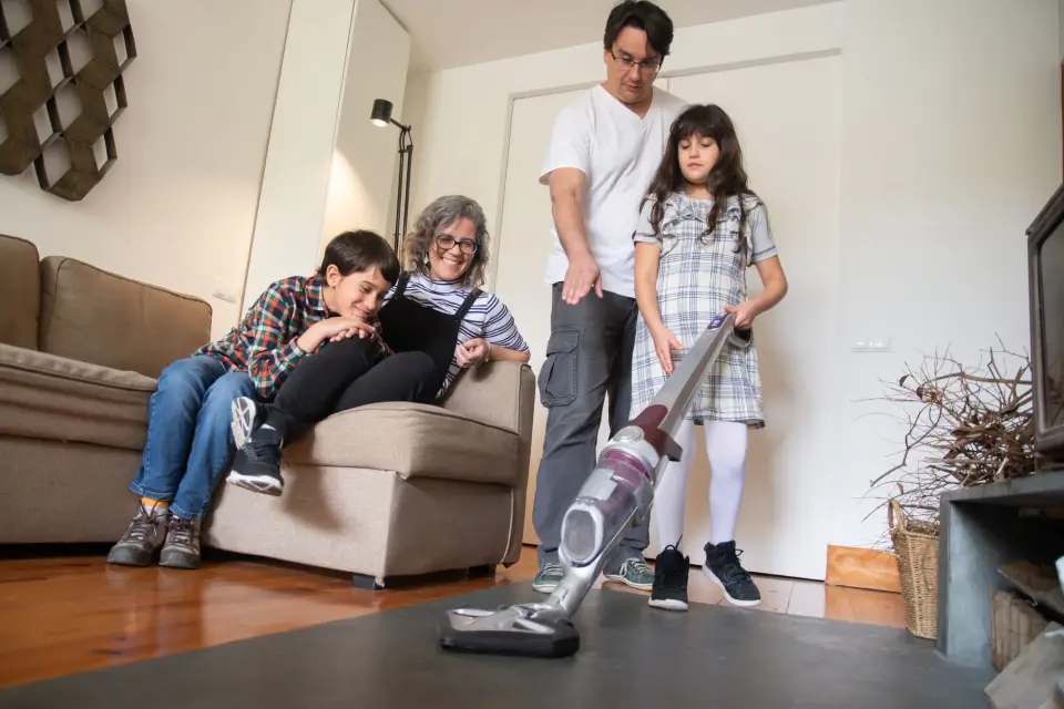 Accessoires et polyvalence : Nettoyage en profondeur du matelas aux rideaux